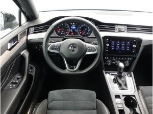 Volkswagen Passat Variant 1.5 TSI DSG - R-Line - IQ.LIGHT NAVI PANO 18" KAMERA ACC
