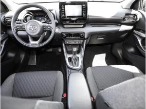 Toyota Yaris Hybrid Team Deutschland Kamera Carplay