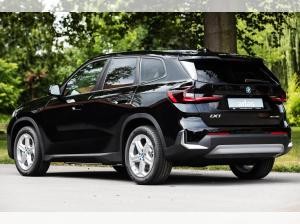 BMW iX1 xDrive30 •  ACC •  Kamera •  Massagesitze •  LED •