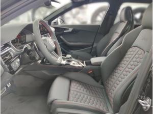 Audi RS4 Avant RS Essentials Paket