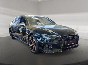 Audi RS4 Avant RS Essentials Paket