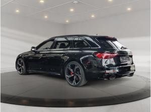 Audi RS4 Avant RS Essentials Paket