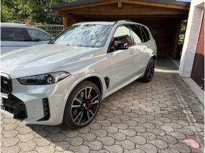 BMW X5 M60i