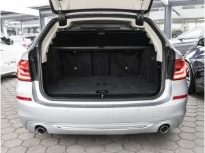 BMW 530 d xDrive Aut. Touring Luxury Line, Pano, HUD, RFK, Lenkradheiz., Ferngesteuertes Parken