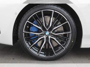 BMW M135i xDrive Navi Tempom.aktiv Bluetooth PDC MP3 Schn.