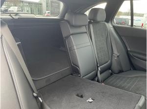 Mercedes-Benz C 300 e T-Modell AMG Line Distronic*AHK*Lenkradhzg.*LED