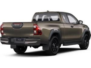 Toyota Hilux 2,8D 4x4 DC+Invincible +AHK+Navi+R.Kamera+