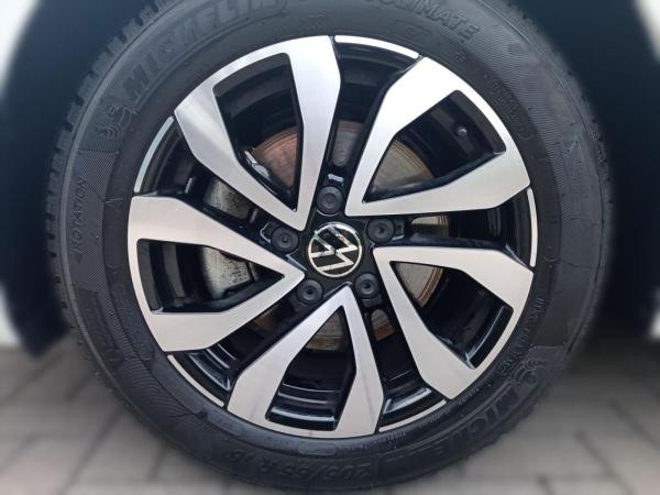 Foto - Volkswagen Golf VIII 1.5 TSI Active Navi LED Heckleuchten Sitzheizung Standheizung Leichtmetallfelgen 1,5 Life BT110