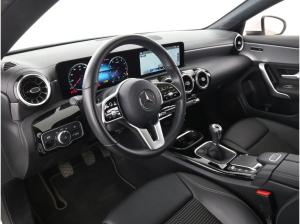 Mercedes-Benz CLA 180 SHOOTING BRAKE /PANO/AHK/MBUX/BUSINESS-PAK./ASSISTENZ/LED/TEMPOMAT UVM.