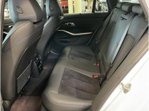 BMW 330 i xDrive Touring M Sportpaket