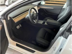 Tesla Model 3 PERFORMANCE