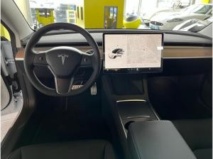 Tesla Model 3 PERFORMANCE
