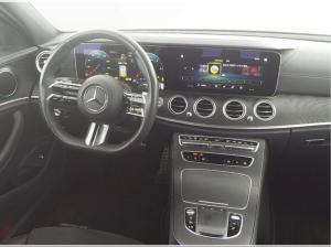 Mercedes-Benz E 220 d T-MODELL /AMG-LINE/SCHIEBEDACH/AHK/PARK-PAK./ASSISTENZ/19 ZOLL/ UVM.