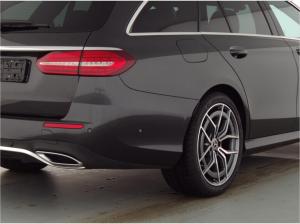 Mercedes-Benz E 220 d T-MODELL /AMG-LINE/SCHIEBEDACH/AHK/PARK-PAK./ASSISTENZ/19 ZOLL/ UVM.