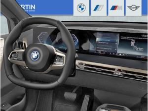 BMW ix xDrive40 ~Aktionsfahrzeug~*Gewerbe*AHK*ACC*