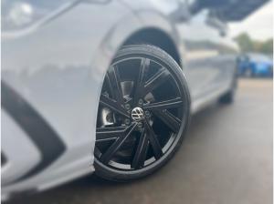 Volkswagen Golf VIII Lim. 1.5eTSI DSG R-Line NAVI+LED+KAMERA+++