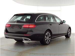 Mercedes-Benz E 300 T de Avantgarde 2x+Schiebedach+LED+Kam+18"+AHK+DAB