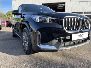 BMW iX1 eDrive20 Navi /  NEU / CURVED Display / RFK / 2025 AKTION