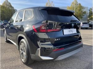 BMW iX1 eDrive20 Navi /  NEU / CURVED Display / RFK / 2025 AKTION