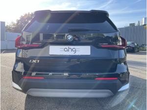 BMW iX1 eDrive20 Navi /  NEU / CURVED Display / RFK / 2025 AKTION