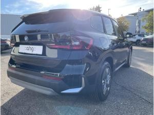 BMW iX1 eDrive20 Navi /  NEU / CURVED Display / RFK / 2025 AKTION