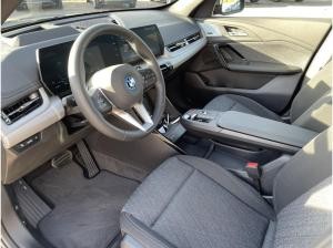 BMW iX1 eDrive20 Navi /  NEU / CURVED Display / RFK / 2025 AKTION