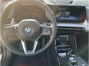 BMW iX1 eDrive20 Navi /  NEU / CURVED Display / RFK / 2025 AKTION