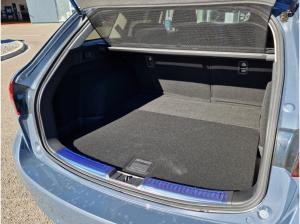 Mazda 6 2.0L AT FWD CENTER-LINE VOLL-LED/HEAD-UP/30°