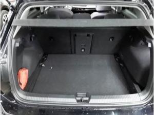 Volkswagen Golf VIII 1.5 TSI Life *RFK*PDC*SHZ*App-Connect*