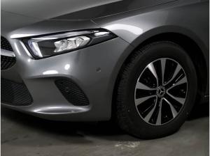 Mercedes-Benz A 180 LED/360 KAM./KEYLESS/BUSINESS-PAK./MBUX/FAHRASS./PARK-PAK./KLIMA/SHZ UVM.