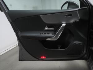 Mercedes-Benz A 180 LED/360 KAM./KEYLESS/BUSINESS-PAK./MBUX/FAHRASS./PARK-PAK./KLIMA/SHZ UVM.