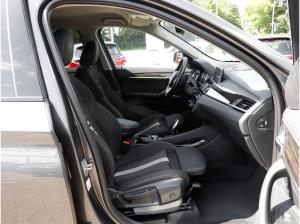 BMW X1 sDrive18i Sport Line Autom. Navi LED PDC