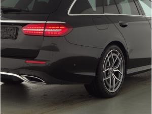 Mercedes-Benz E 200 T-MODELL /AMG-LINE/SCHIEBEDACH/AHK/FAHRASS./19 ZOLL/MBUX HIGH-END/PARK.PAK INKL. RFK UVM.