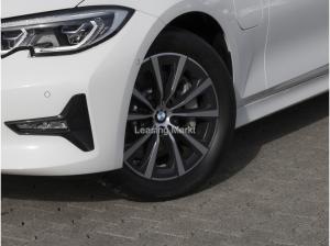 BMW 330 e Sport Line HeadUp BPS.GARANTIE bis 05/2027