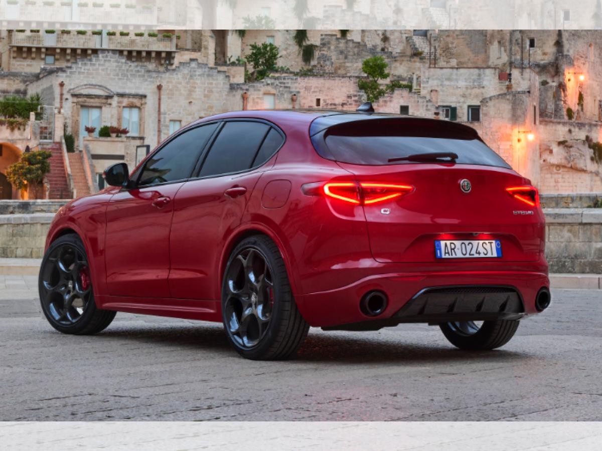 Alfa Romeo Stelvio 2.2 Diesel 210 PS Q4 Tributo Italiano