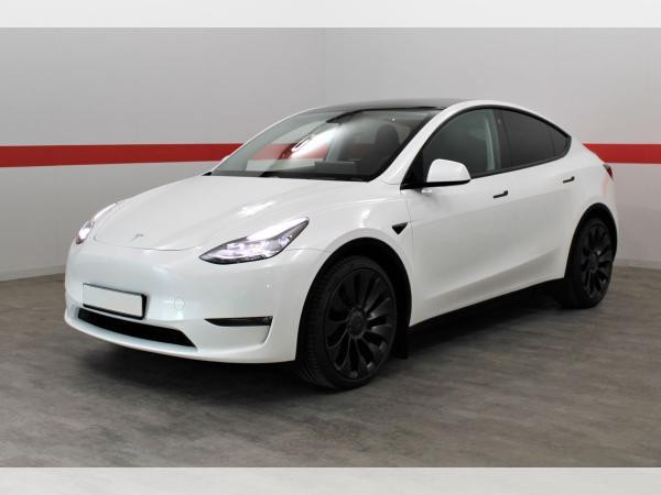 Tesla Model Y für 599,00 € brutto leasen