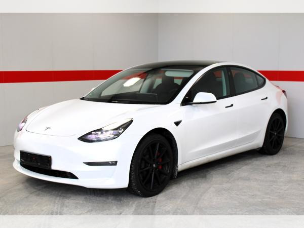Tesla Model 3 für 669,00 € brutto leasen