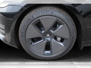 Tesla Model 3 dual motor