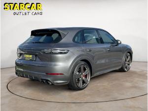 Porsche Cayenne GTS 4.0 V8 TURBO+PANO+HUD+BOSE+MATRIX+22"