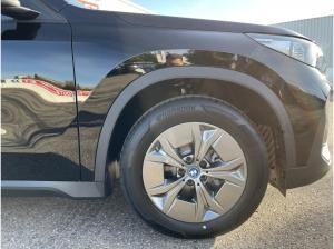 BMW iX1 eDrive20 Navi /  NEU / CURVED Display / RFK / 2025 AKTION