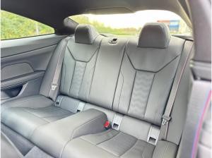 BMW M4 Competition Coupé mit M xDr M Drivers P. DAB