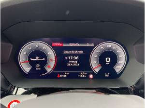 Audi Q3 SUV TDI S Line AHK