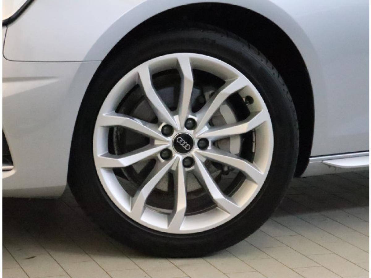 Audi A4 Avant 40 TFSI advanced *LED*HuD*Tour*AHK*