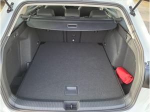 Volkswagen Golf VIII Variant 1.5eTSI DSG Life LED+ACC+NAVI+DIGI+KAMERA+++