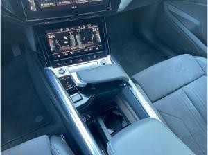 Audi Q8 e-tron 55 quattro S line LED