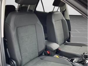 Volkswagen T-Roc Style 1.5 TSI DSG IQ DRIVE NAVI KAMERA 18"