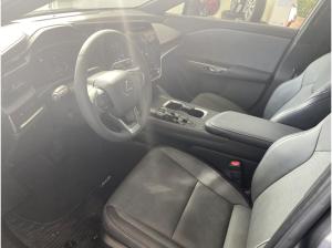 Lexus RZ 450e Launch Paket