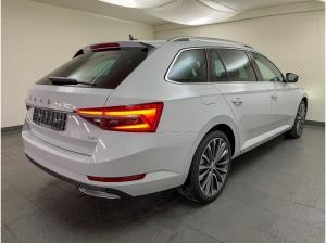 Skoda Superb Combi 2.0 TDI L&K Leder AHK 4xSHZ SpurW