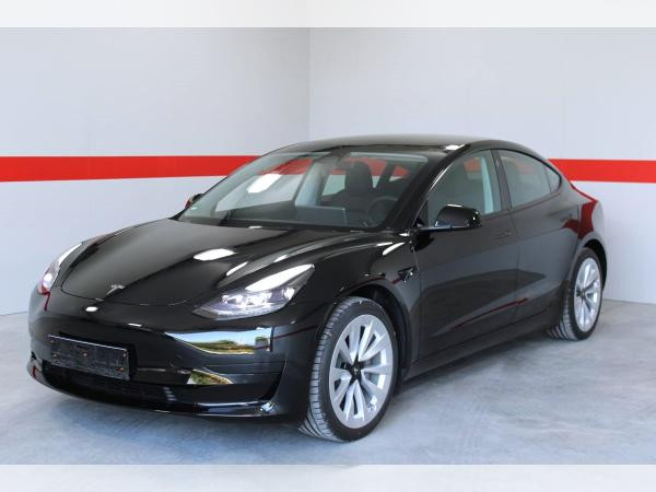 Tesla Model 3 für 439,00 € brutto leasen