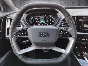 Audi Q4 e-tron 55 quattro S line